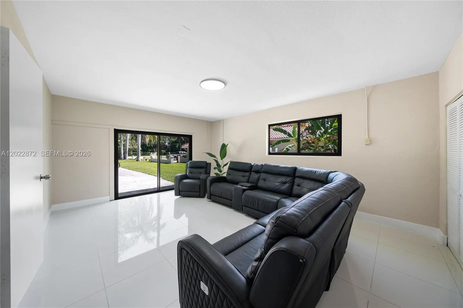 Property photo 442