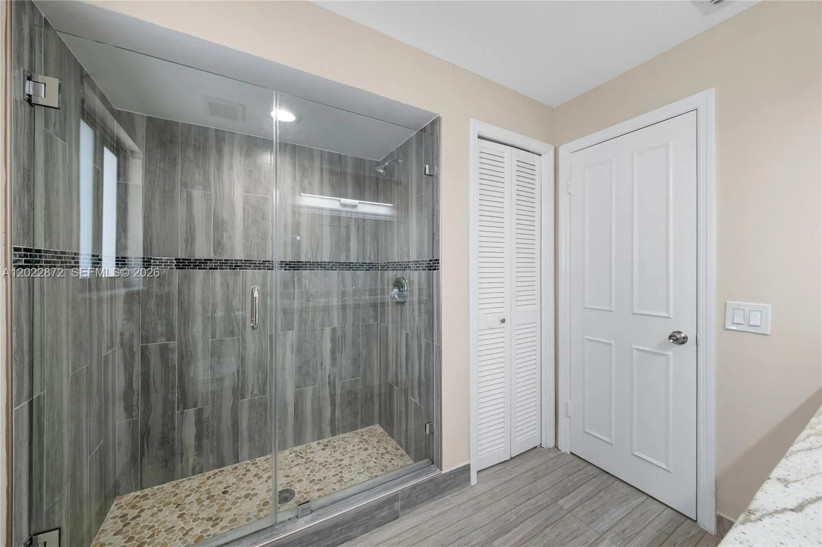 Property photo 112