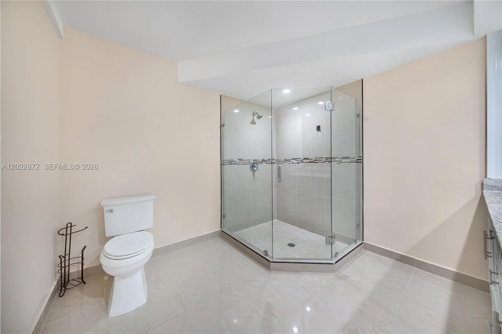 Property photo 495