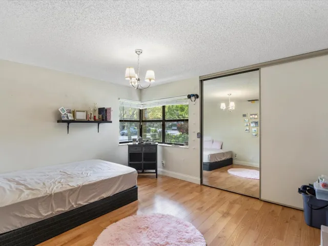 60-Bedroom