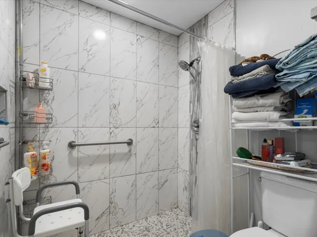 51-Bathroom