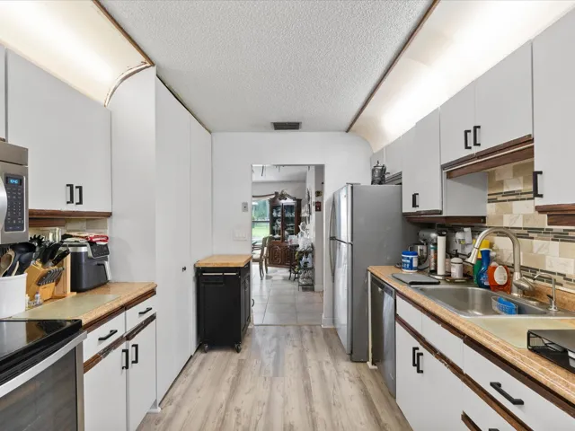 48-Kitchen