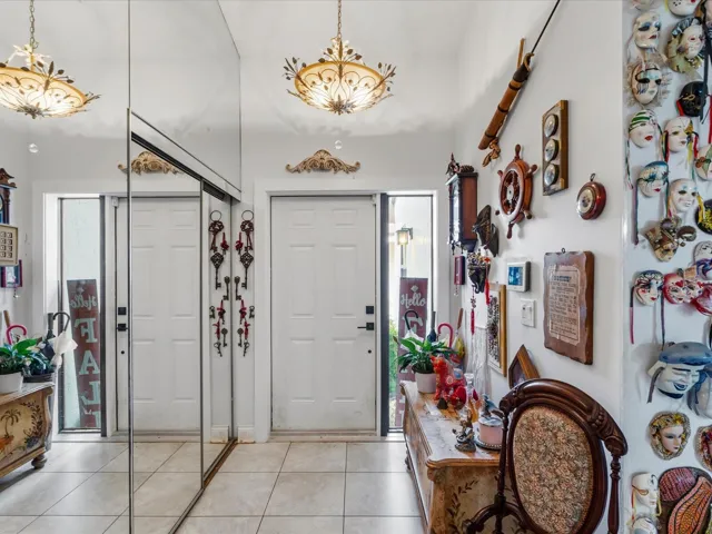 34-Entryway