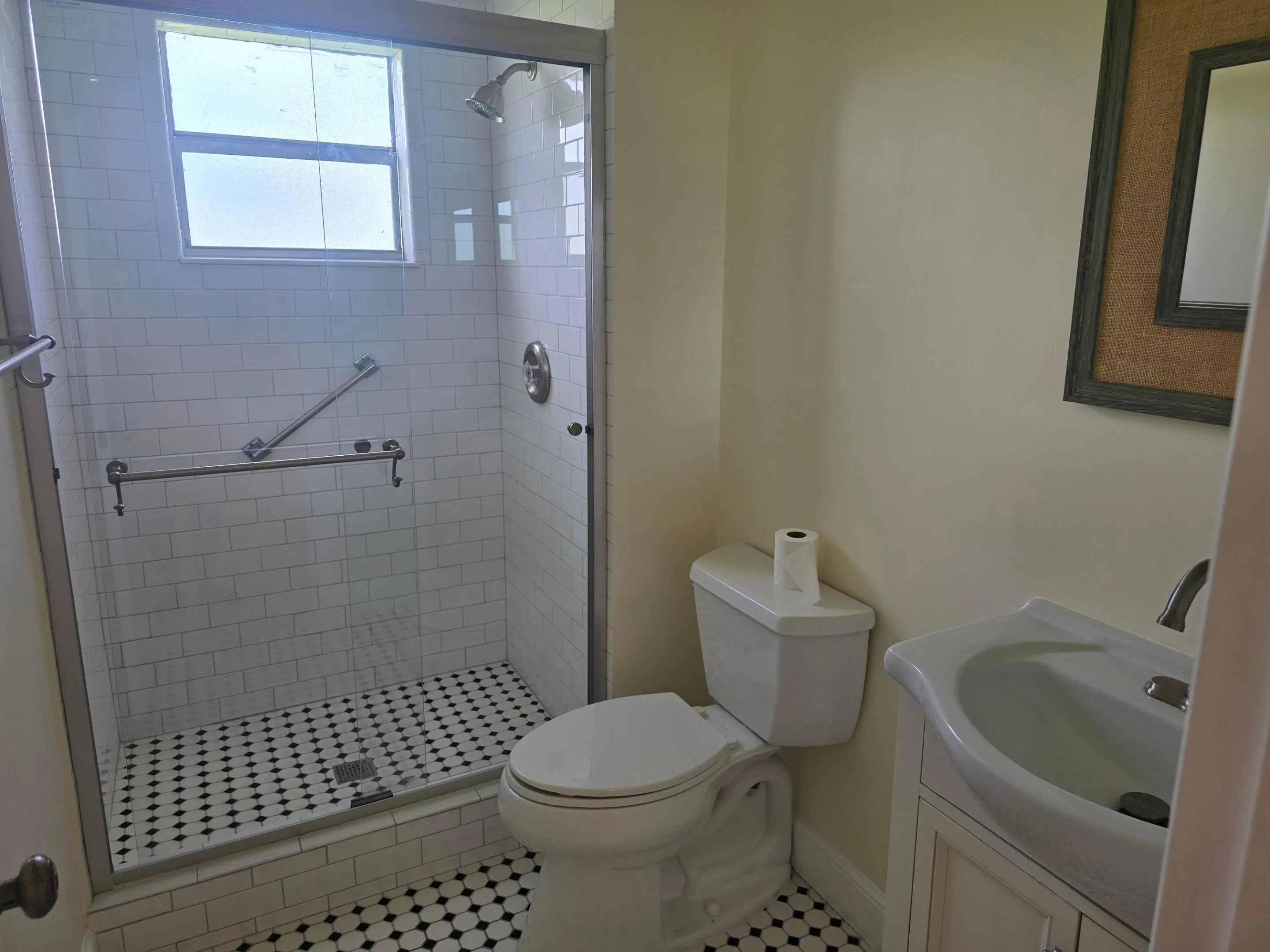 GUEST BATHROOM