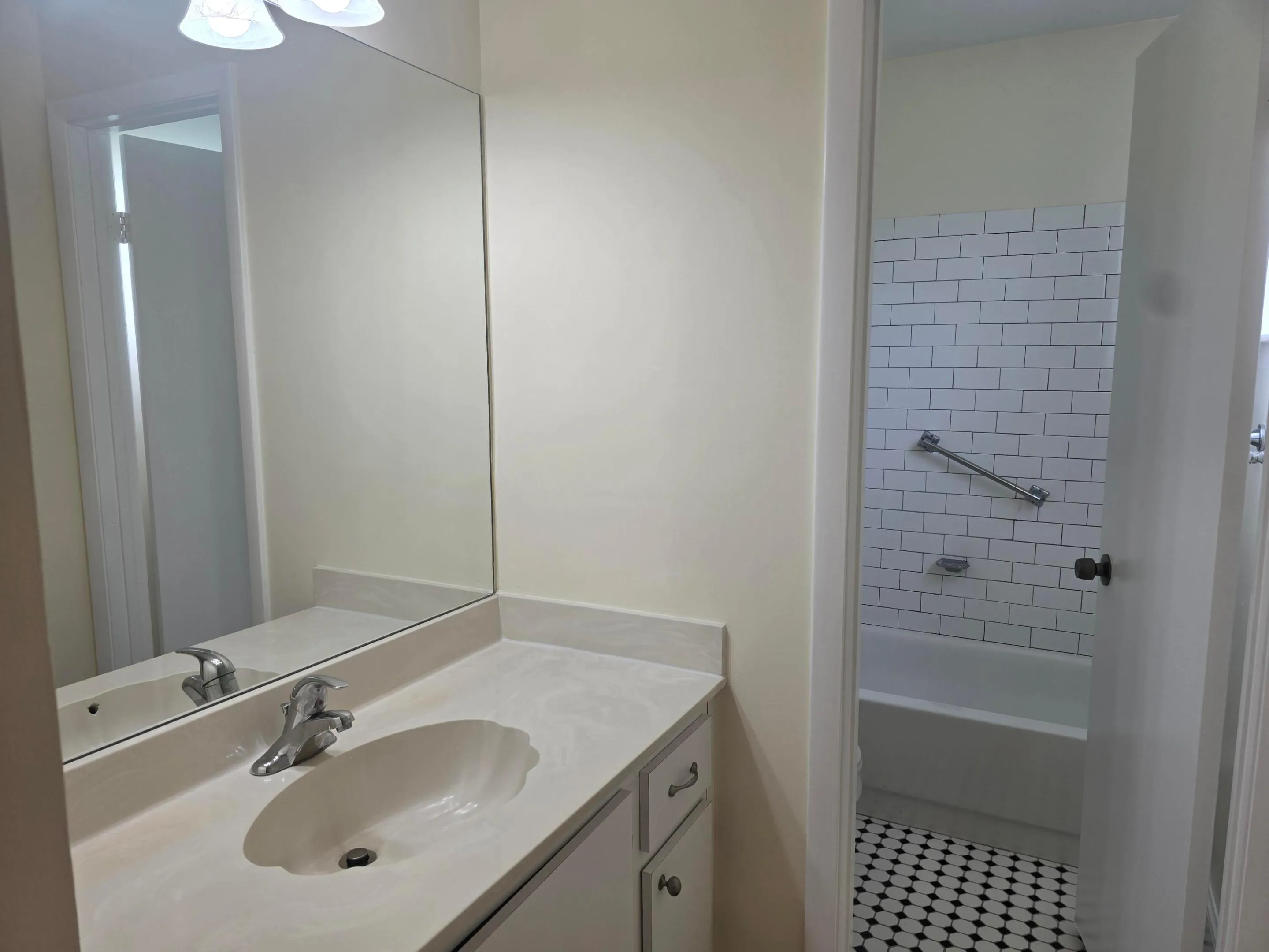 DRESSING AREA