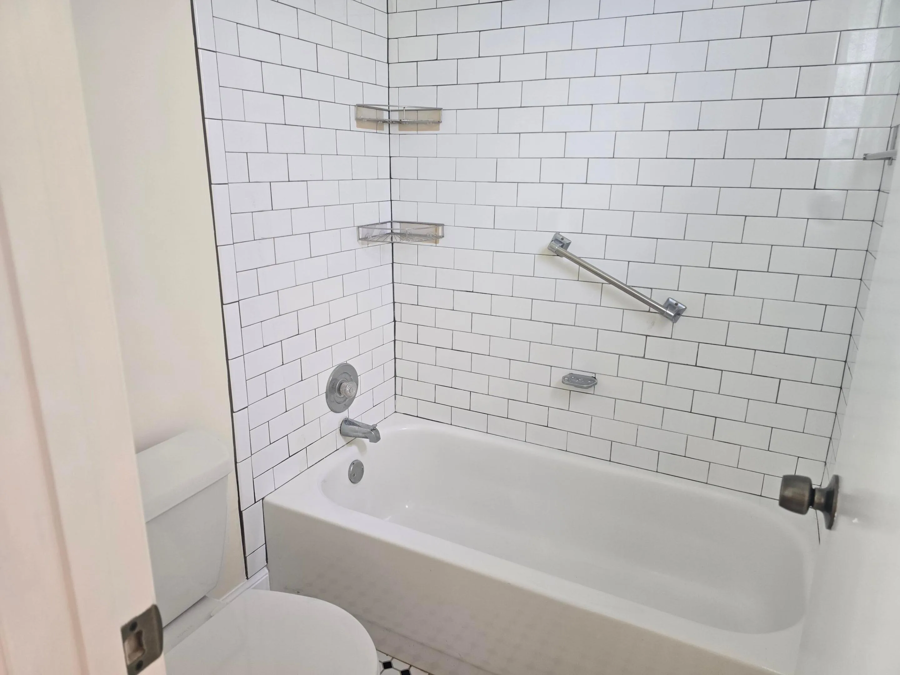 TUB & SHOWER