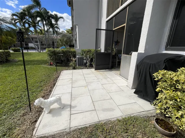 Photo 33