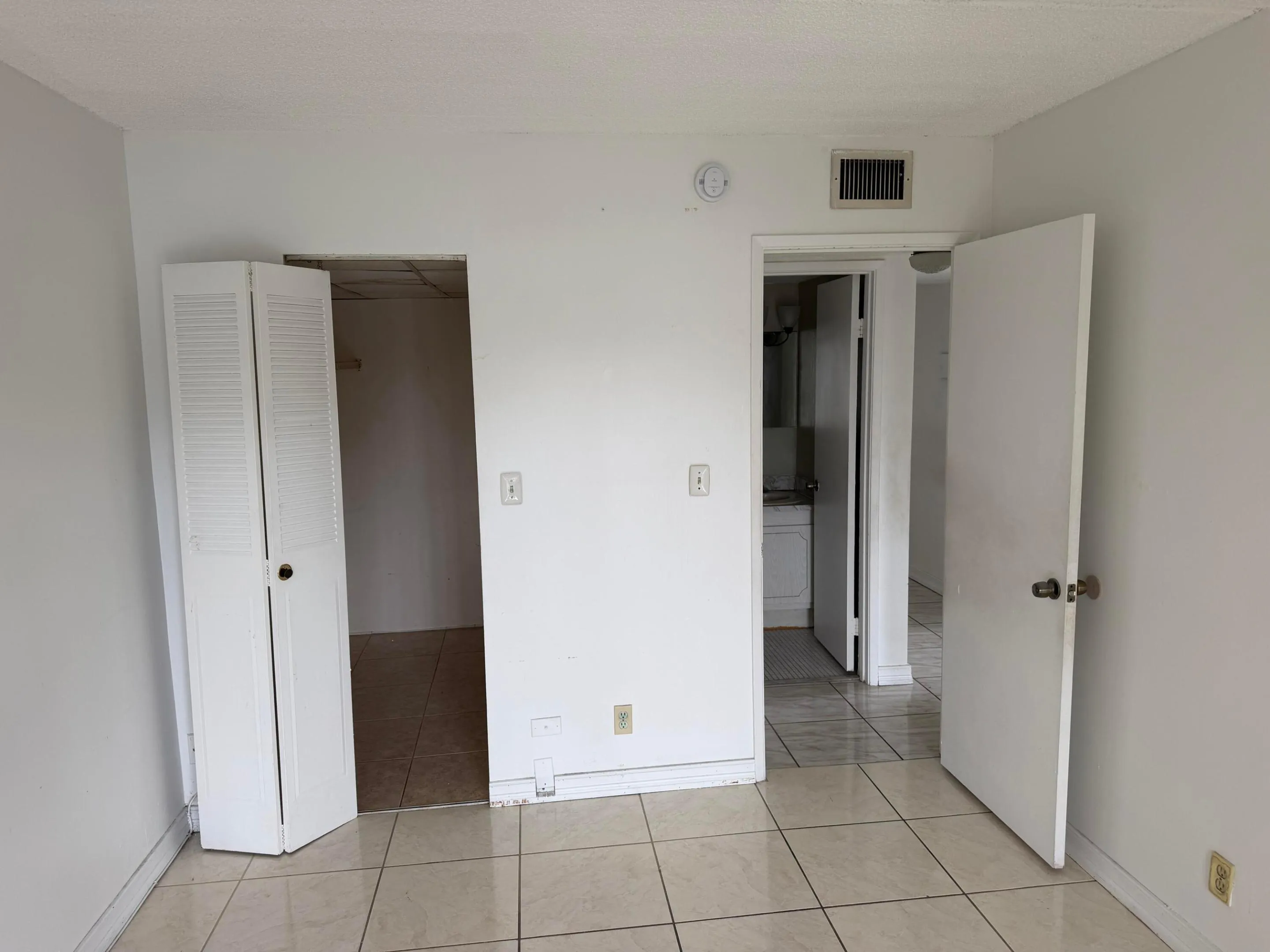 Main bedroom has walk-in closet