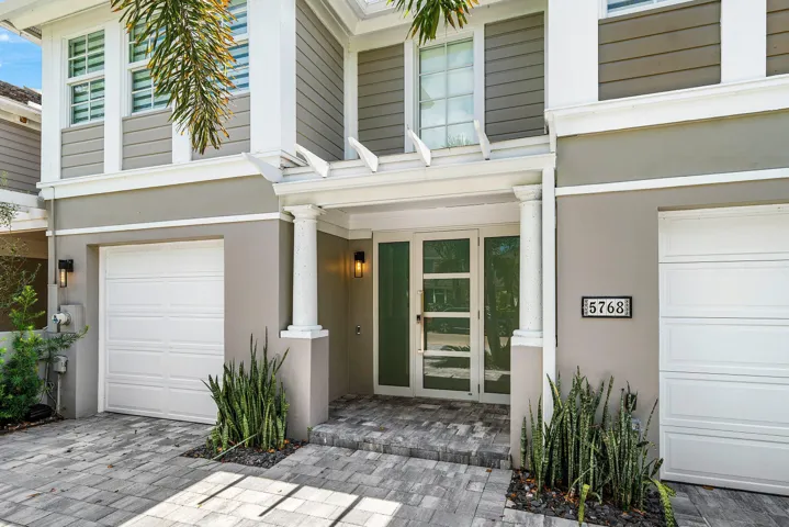 FRONT ENTRY