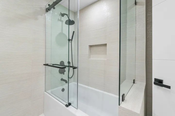 UPSTAIRS GUEST BATH