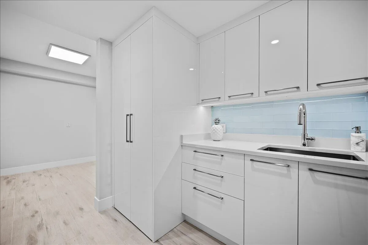 Many people use this storage area as offices, bunk rooms or for bikes/beach supplies.