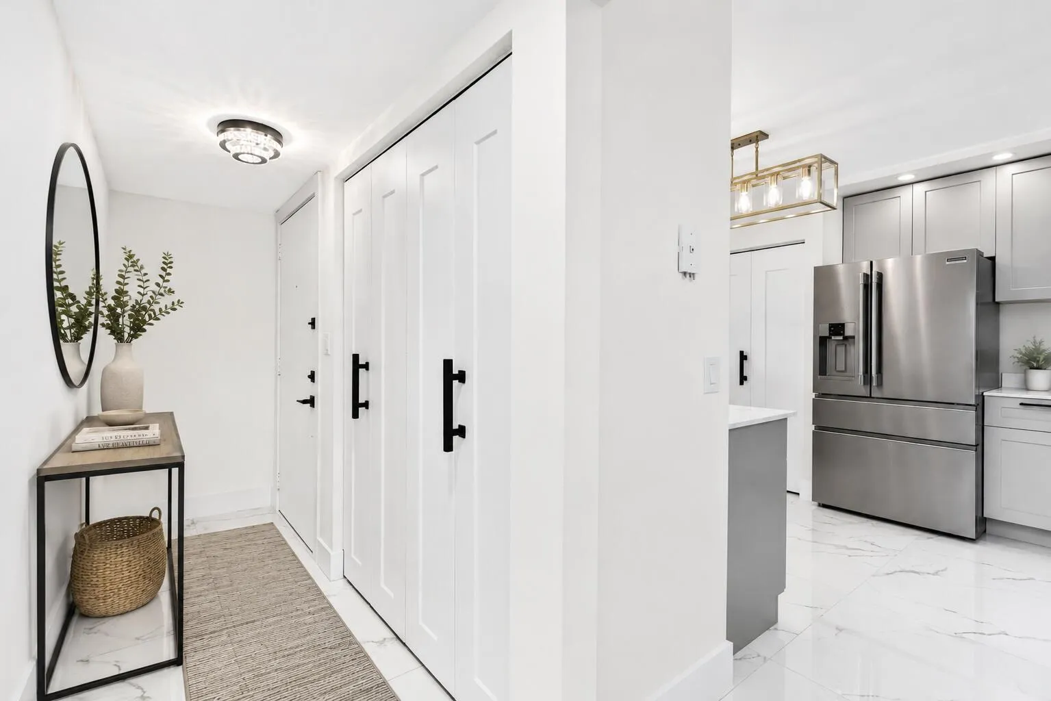 Virtually Staged Entryway