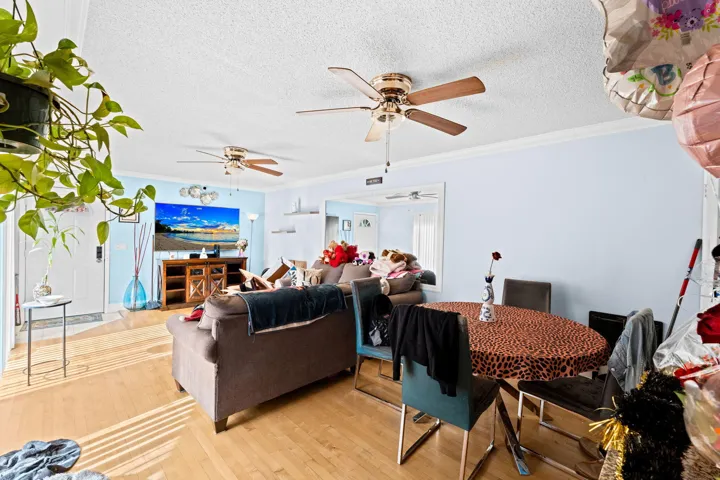 8-web-or-mls-A7406574