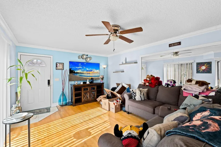 5-web-or-mls-A7406564