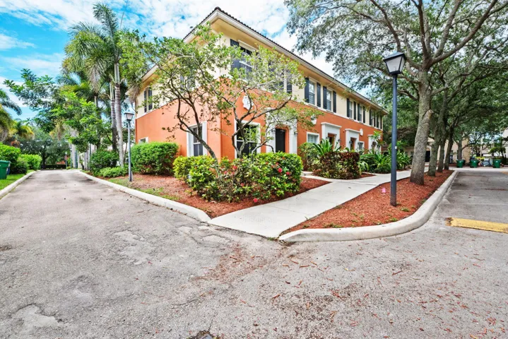 25-web-or-mls-9999-sw-26th-ct