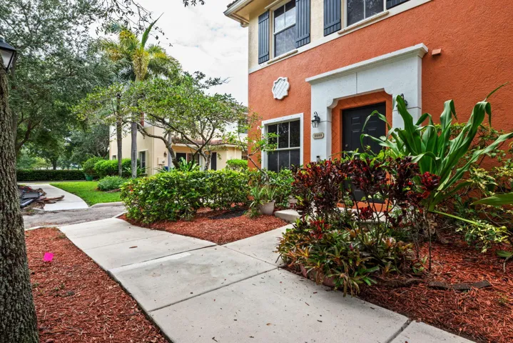 26-web-or-mls-9999-sw-26th-ct