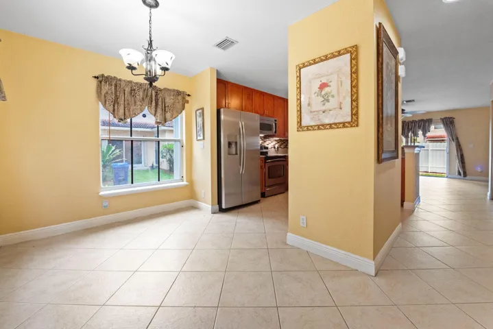 6-web-or-mls-9999-sw-26th-ct