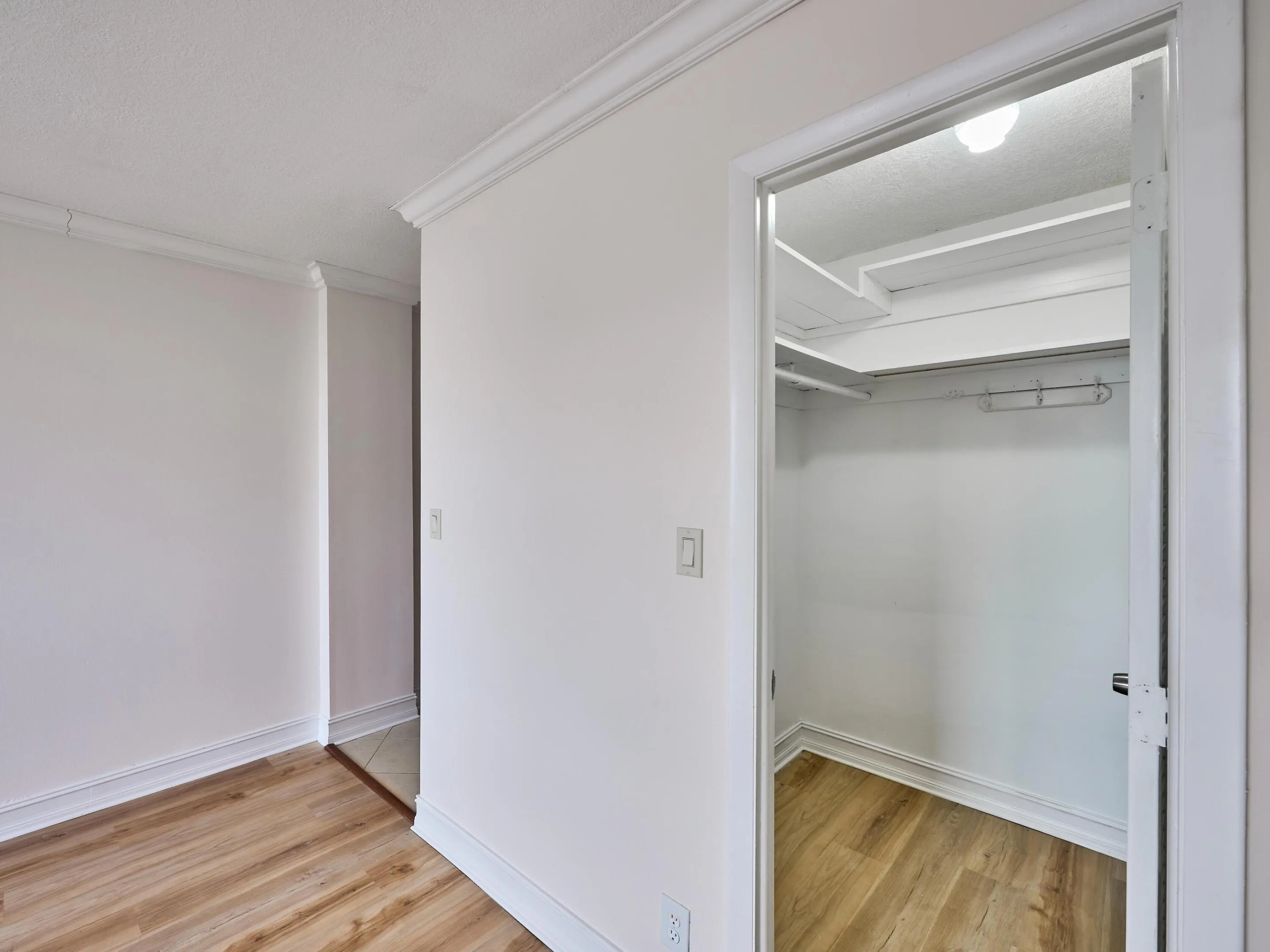 Walk in Closet
