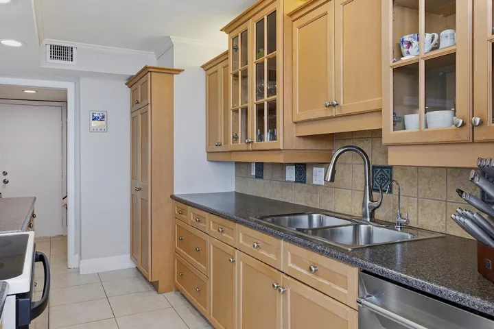 4280 Galt Ocean Dr - PH - L - 196