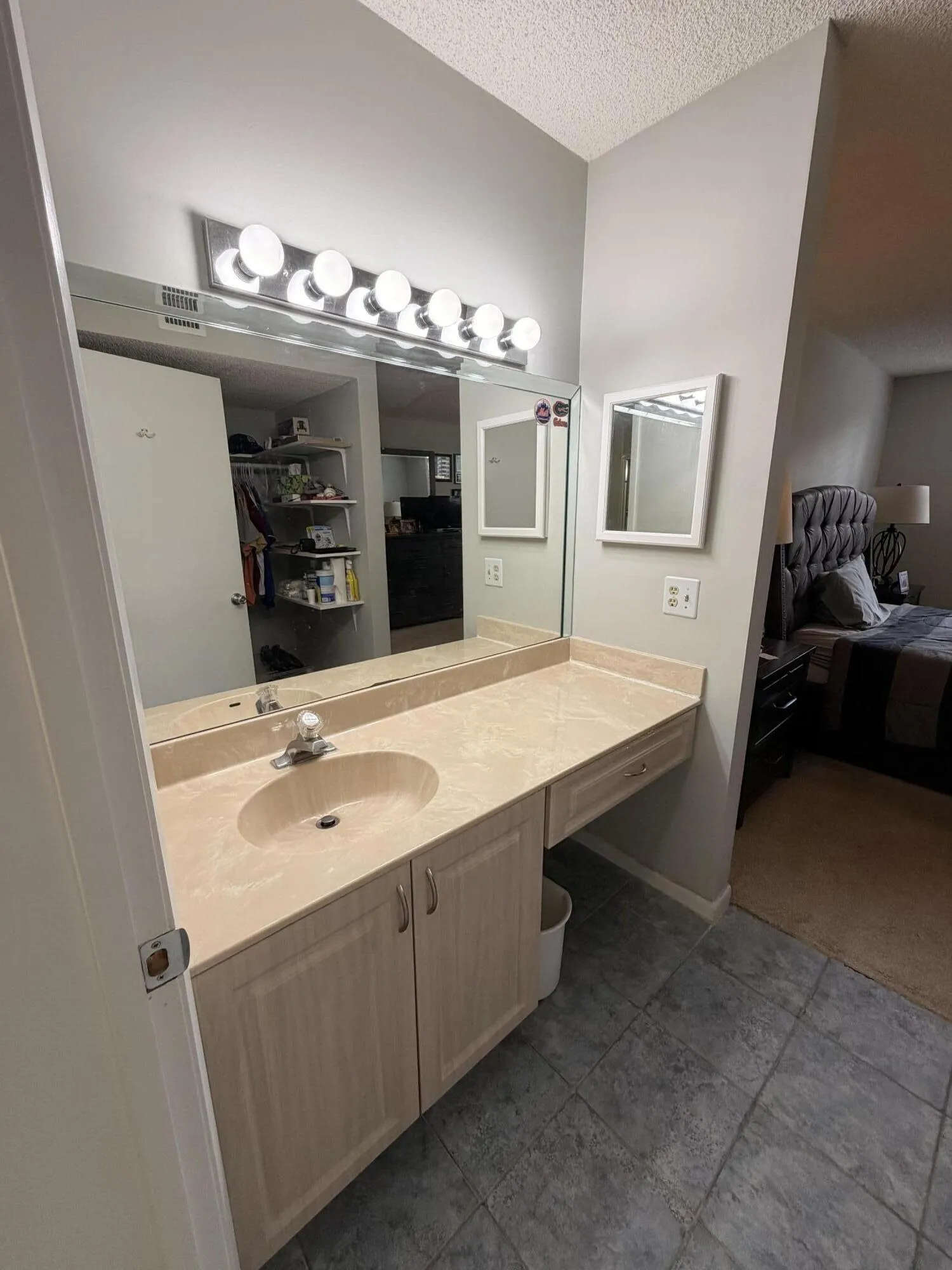 bath vanity