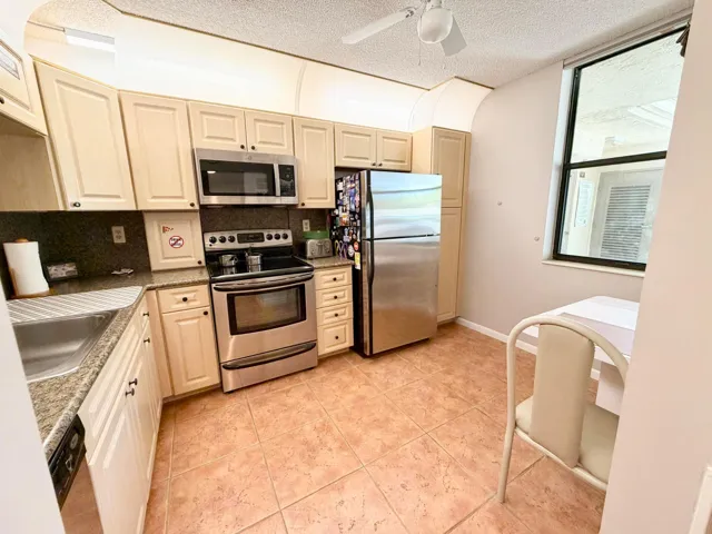 kitchen add