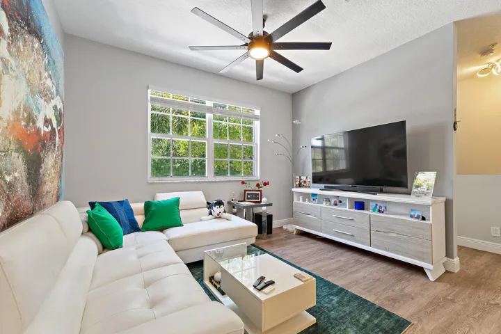 032-114LighthouseCir-UnitC-SMALL