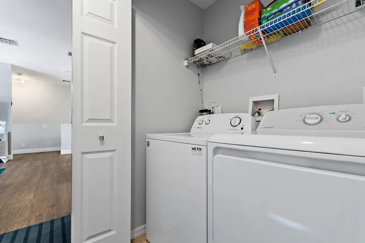 051-114LighthouseCir-UnitC-SMALL