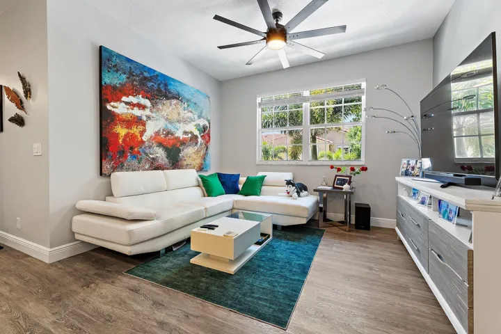 031-114LighthouseCir-UnitC-SMALL