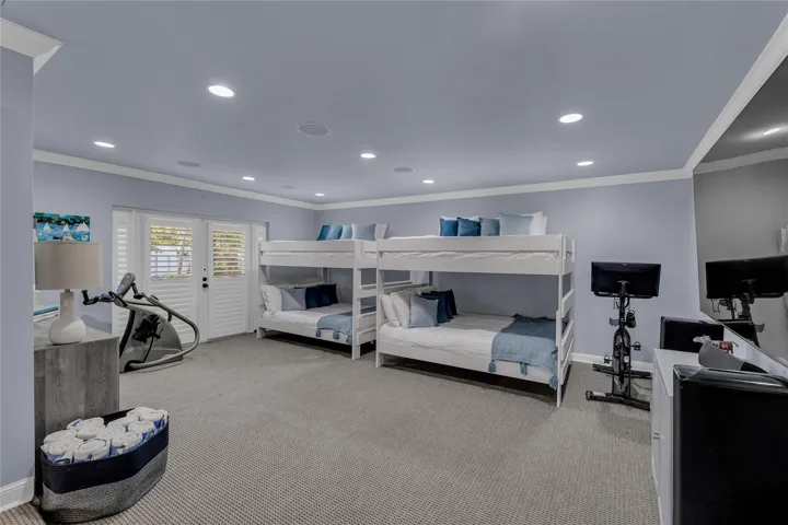 4th Bedroom - 2 Bunk Beds Full over Full/ Workout Equipment & Ensuite 1/2 Bathroom