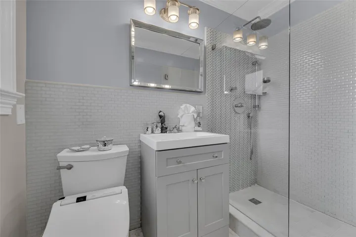 En Suite Bathroom #2
