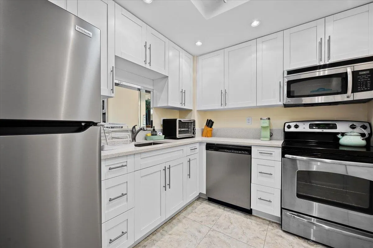 Kitchen 1