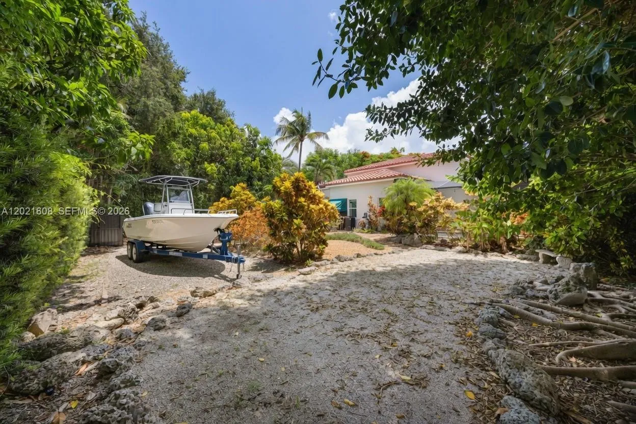Property photo 54