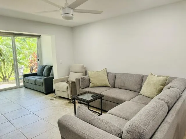 Tastefully furnished all less than 1 year old