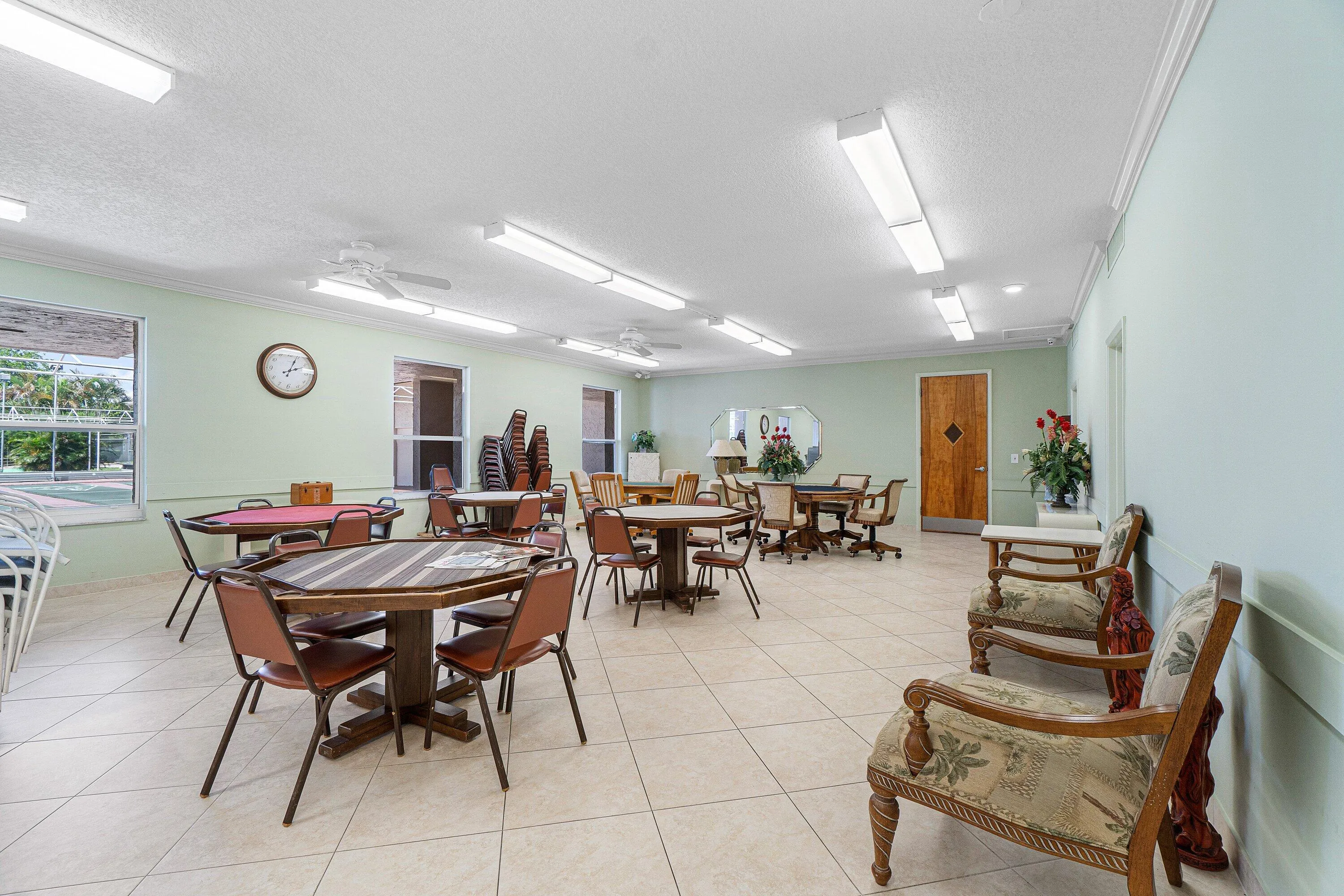 041-725LoriDrive-412-PalmSprings-FL-3346