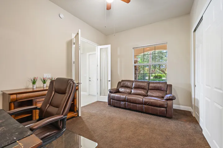 Flexible Floorplan to be used as Bedroom or Den