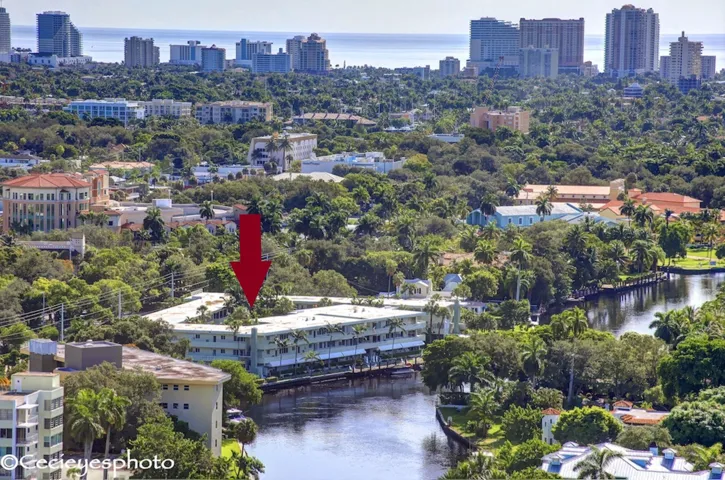 Aerial building arrow