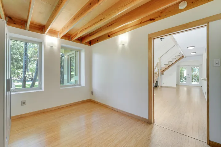 Den / Nursery