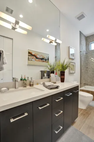 Bath for Guest room 2