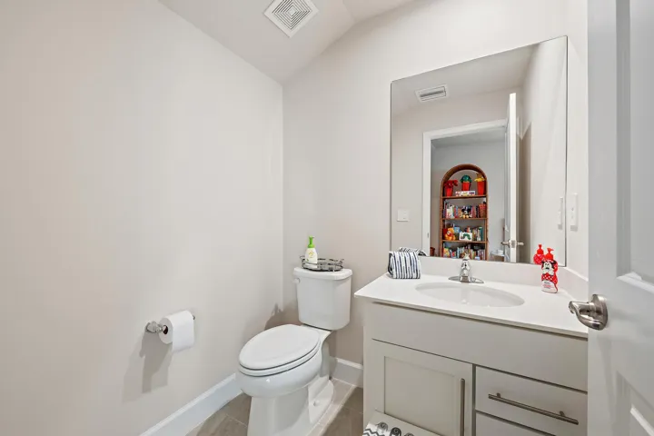 78 SW Pomeroy St-39