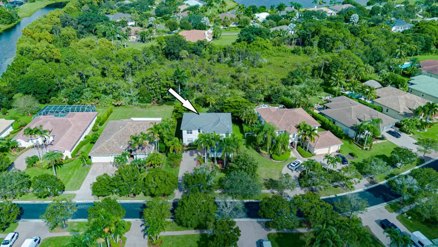 4989 SW Saint Creek Drive-1