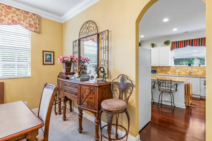 4989 SW Saint Creek Drive-18