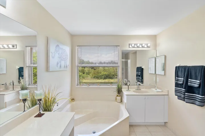 26-16385 SW 27th St_026