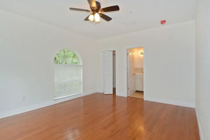 10_4935LamePantherLane_154_3rdBedroom_Fl