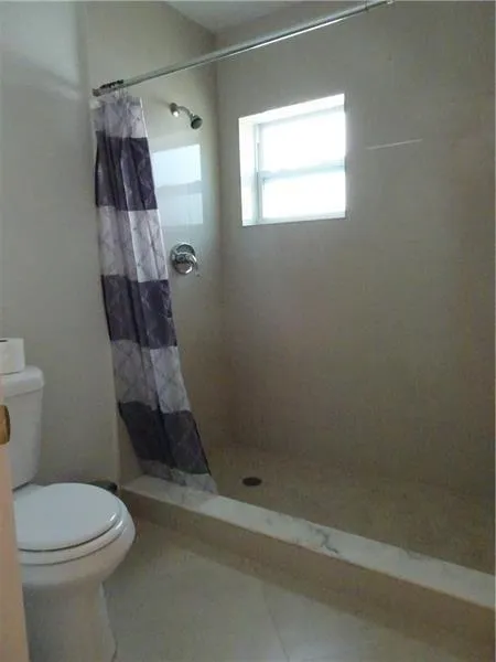 SHOWER BR