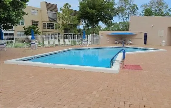 Lime Bay Apt 212 (9)