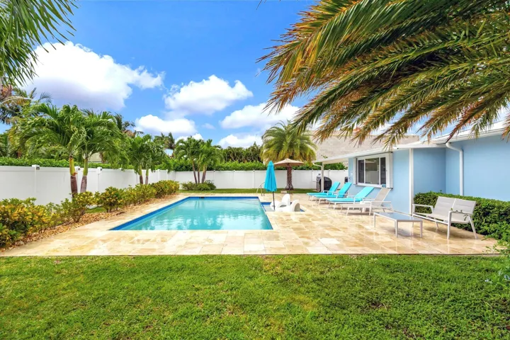 Yard / Pool