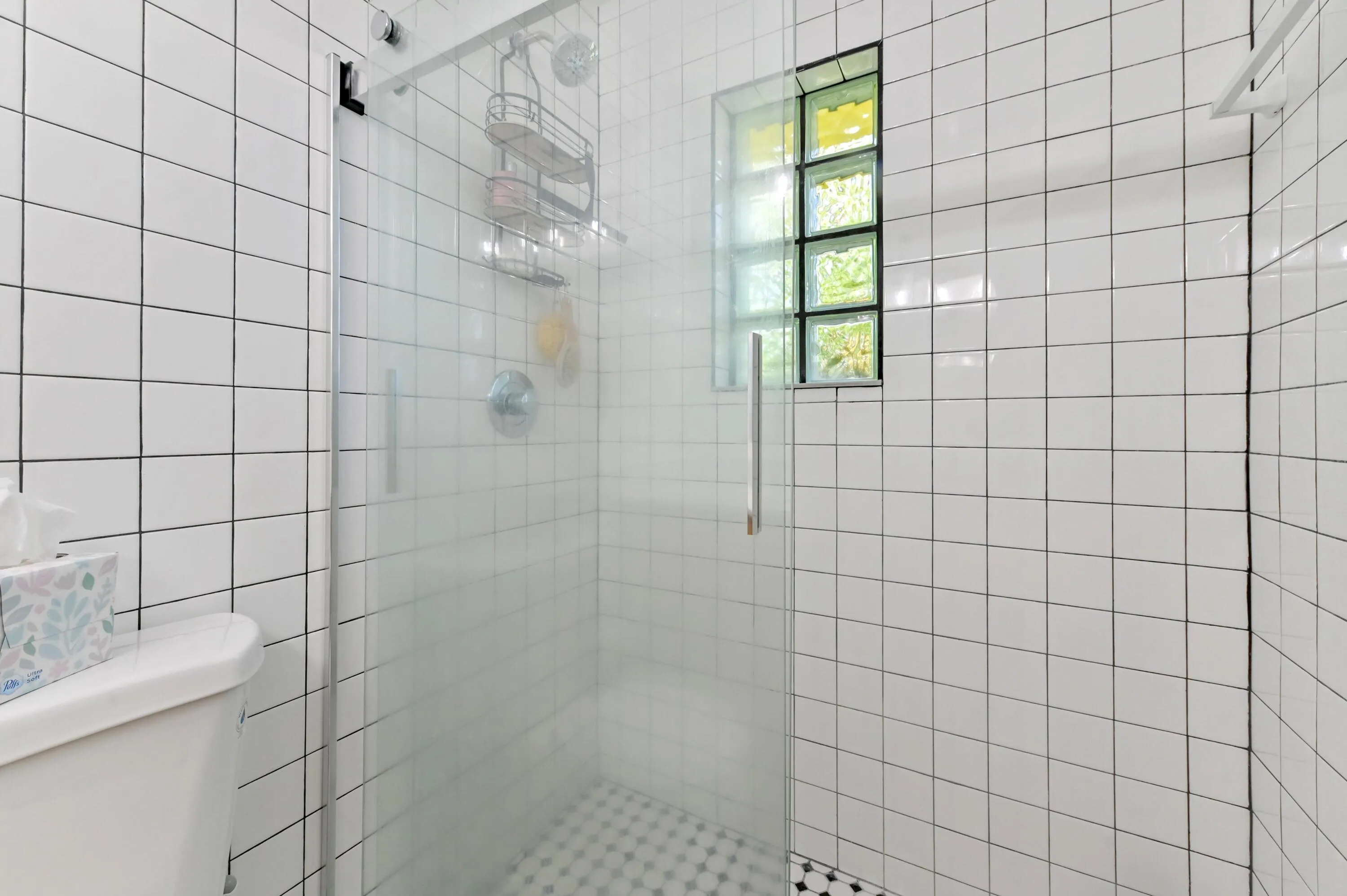 23 Bathroom 03