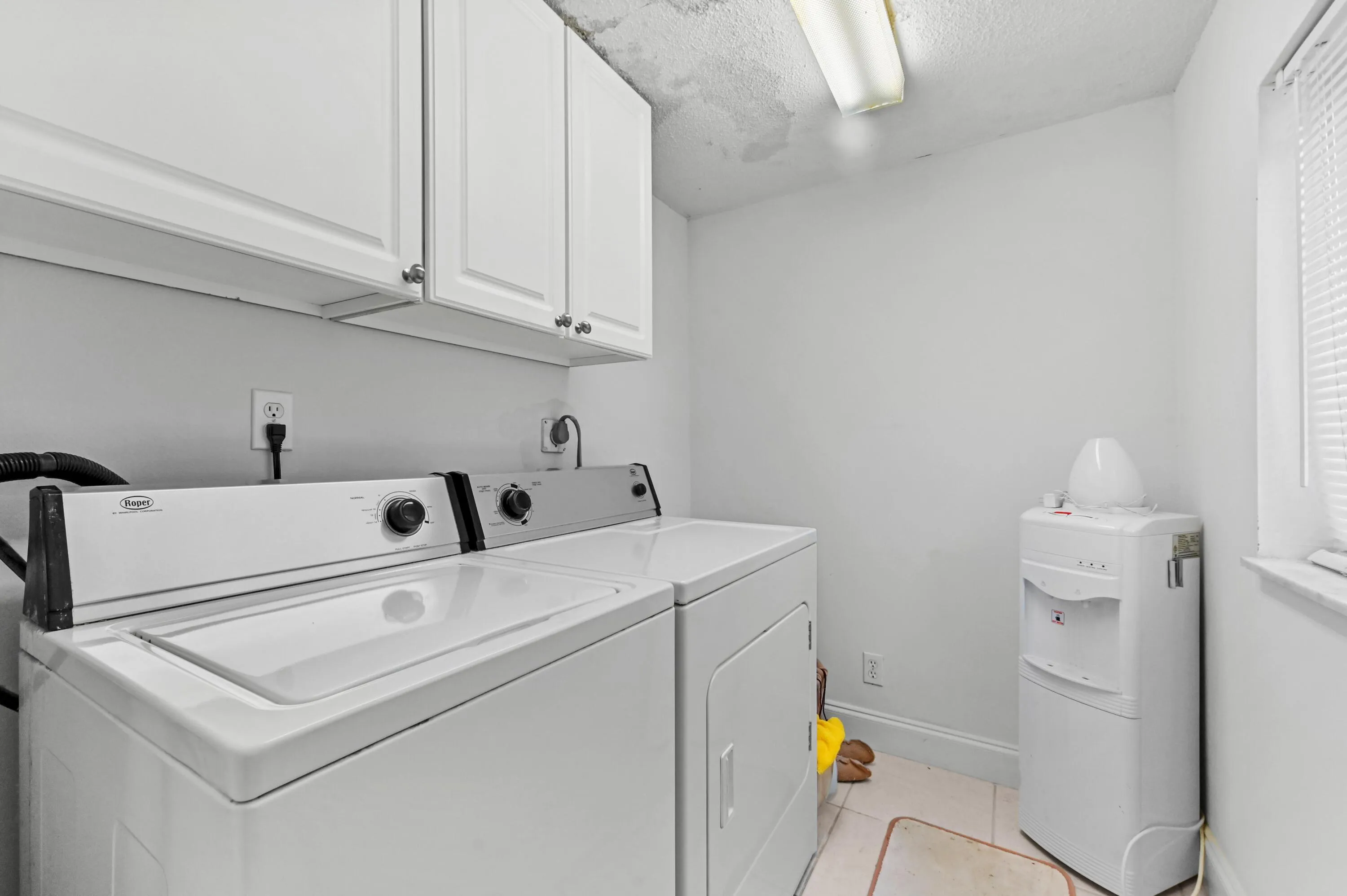15 Laundry room 01