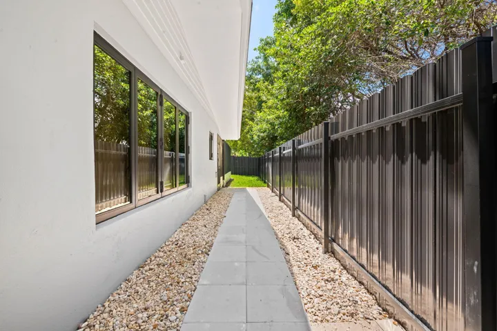 NEW Complete Fencing