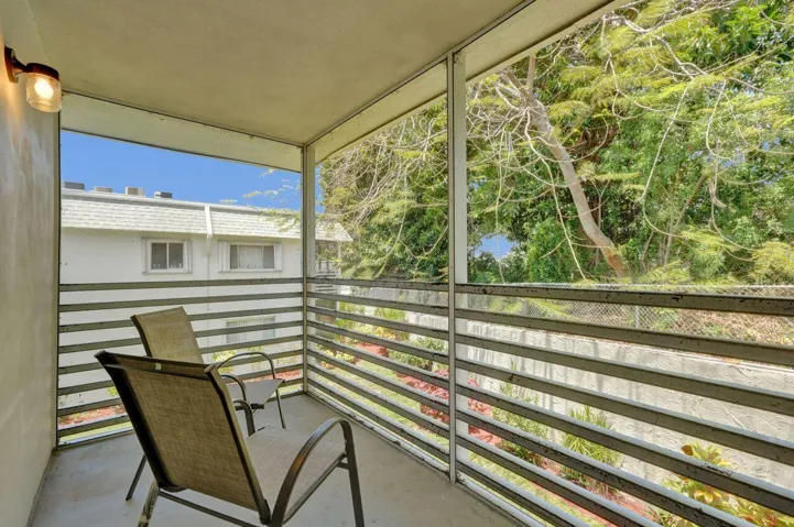 Screened Balcony